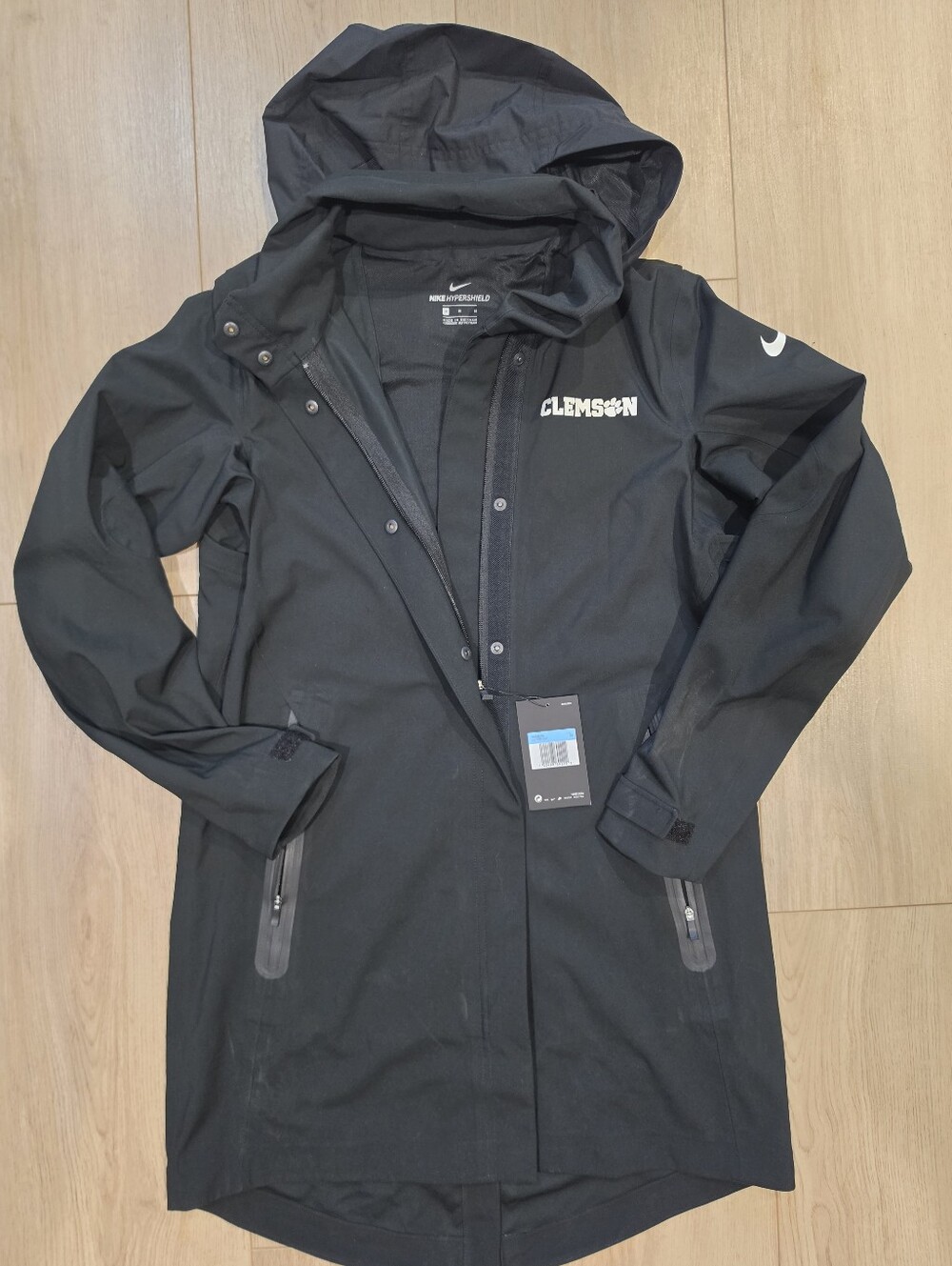 Nike Clemson Tigers Hypershield Women’s Hooded Rain Jacket Black Size M NWT